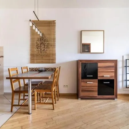 Golden - Spacious & Bright In Platinum Towers By Browary Warszawskie